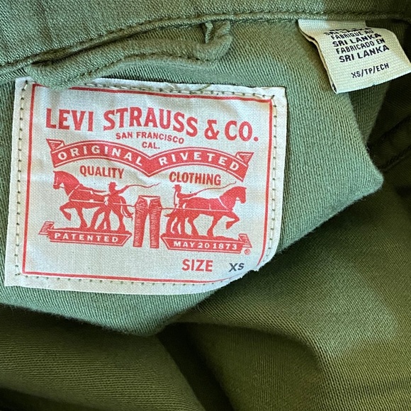 LEVI’S Studded Surplus Button-Down Shirt Jacket - Picture 11 of 12